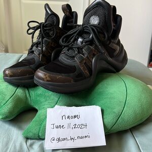 •SOLD• Louis Vuitton Archlight Black Monogram Leather Sneakers